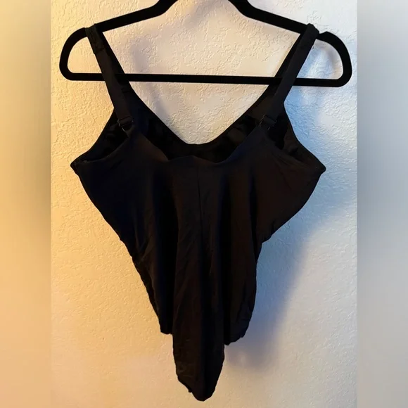 Bali Firm Control Body Shaper | 4ODD | Smooth | Good Compression | NWT - Picture 10 of 13